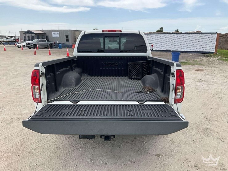 2019-nissan-frontier-image-11