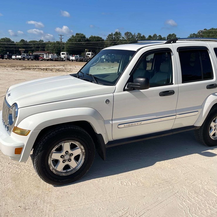 2005 JEEP LIBERTY