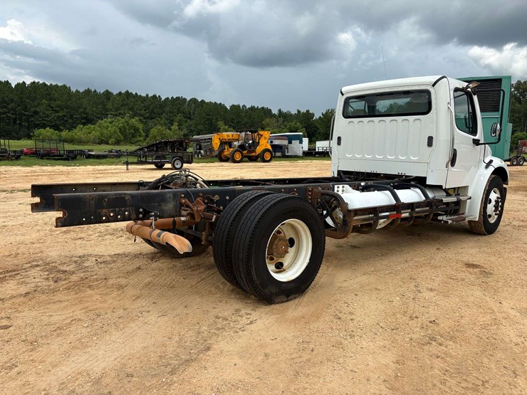 2017-freightliner-s2g-image-3