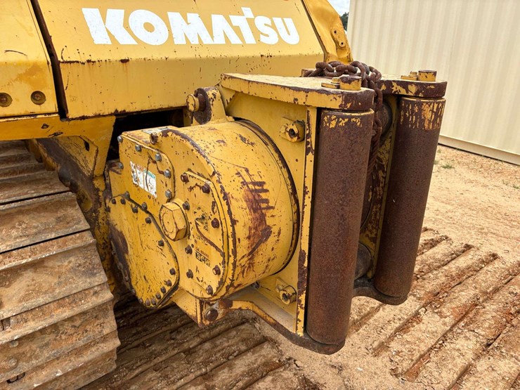 2004-komatsu-d65px-image-37