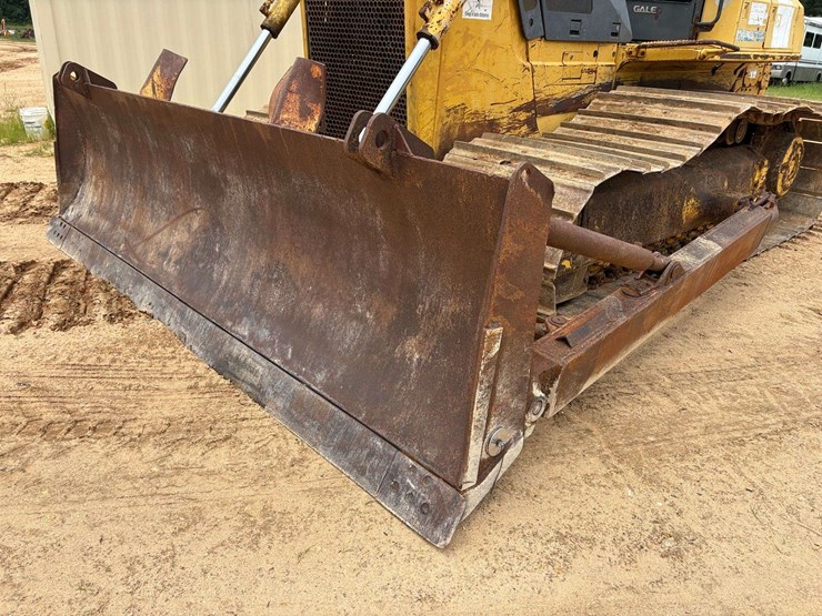 2004-komatsu-d65px-image-20