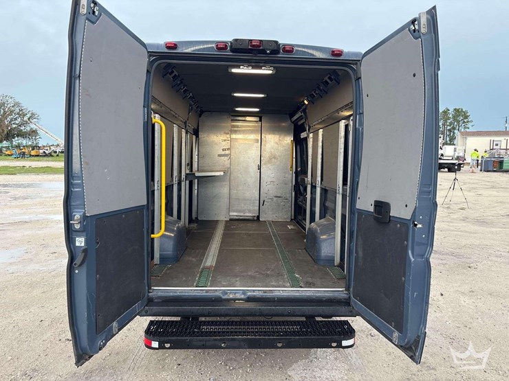 2019-ram-promaster-3500-image-15