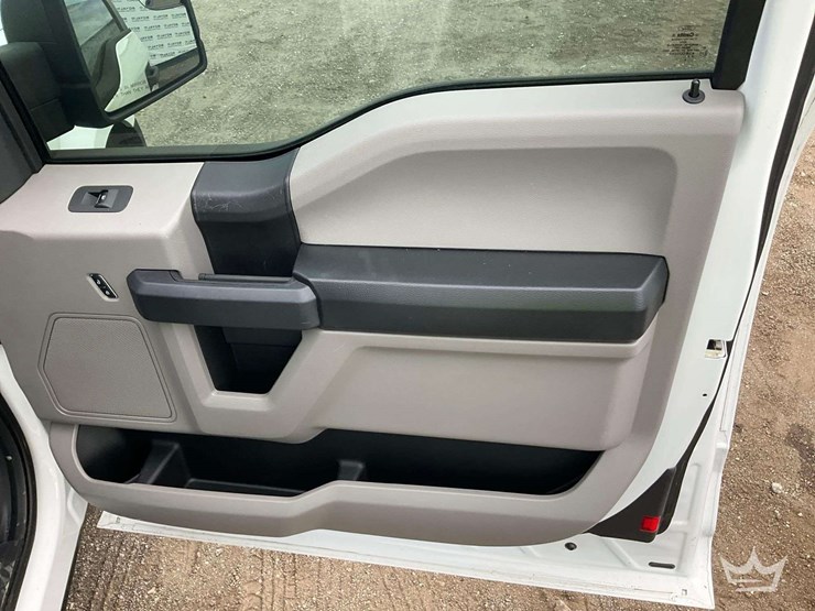 2016-ford-f150-image-21