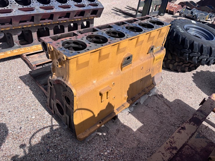 caterpillar-d353-image-3