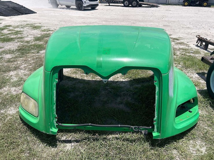 mack-truck-hood-image-6