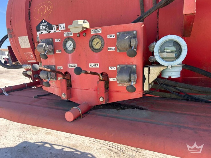 2012-tiger-44ft.-2,000-gallon-t/a-vacuum-tanker-trailer-image-8
