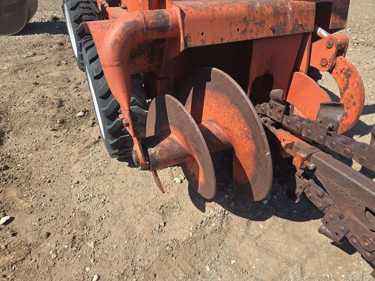 1970-ditch-witch-v30-image-7