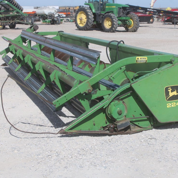 JOHN DEERE 224