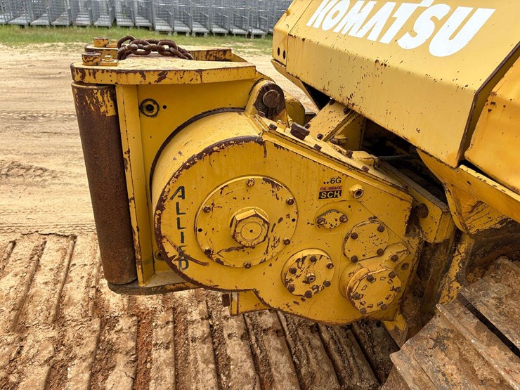 2004-komatsu-d65px-image-34