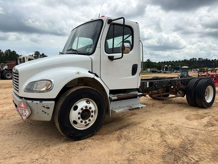 2017-freightliner-s2g-image-5