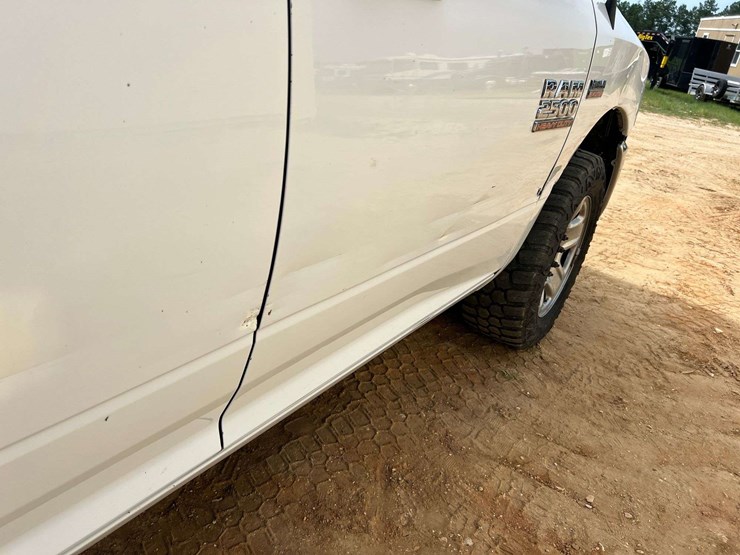 dodge-2500-image-19