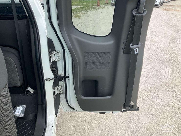 2019-nissan-frontier-image-19