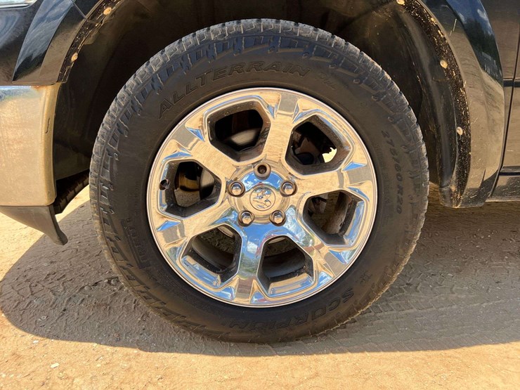 2013-ram-1500-laramie-image-9