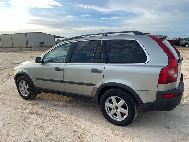 2004-volvo-xc90-image-2