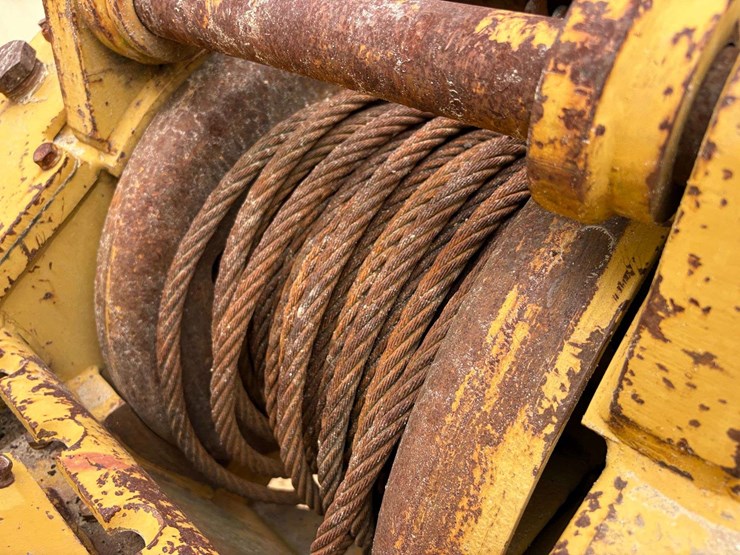 2004-komatsu-d65px-image-39
