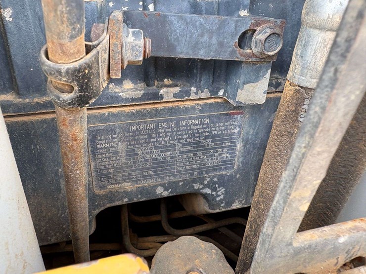 2004-komatsu-d65px-image-41