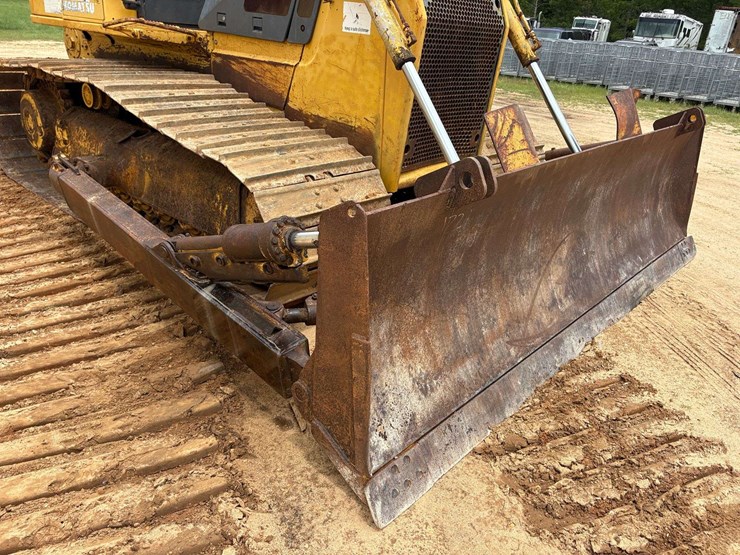 2004-komatsu-d65px-image-21