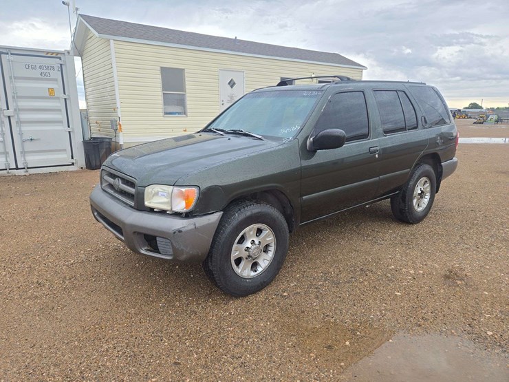 1999-nissan-pathfinder-image-1