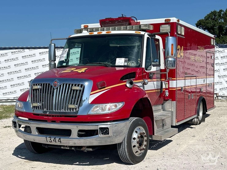 2011-international-durastar-4400-image-1