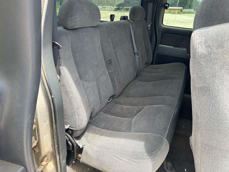 2006-chevrolet-silverado-1500-lt-image-14