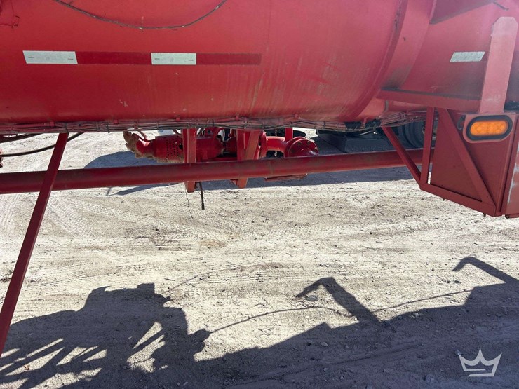 2012-tiger-44ft.-2,000-gallon-t/a-vacuum-tanker-trailer-image-11