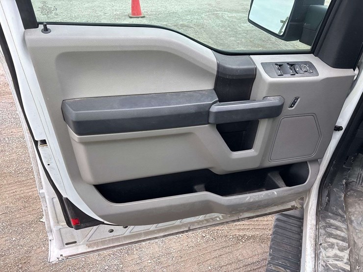2019-ford-f150-image-12