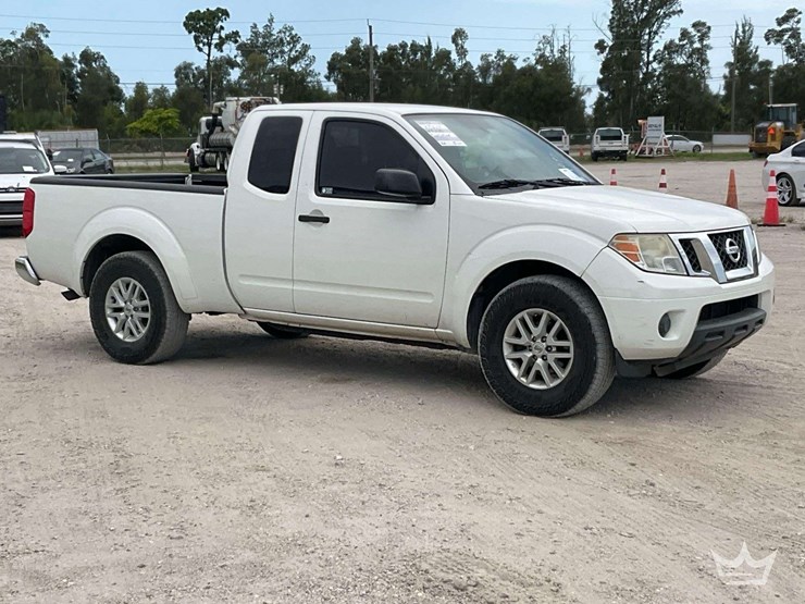 2019-nissan-frontier-image-2