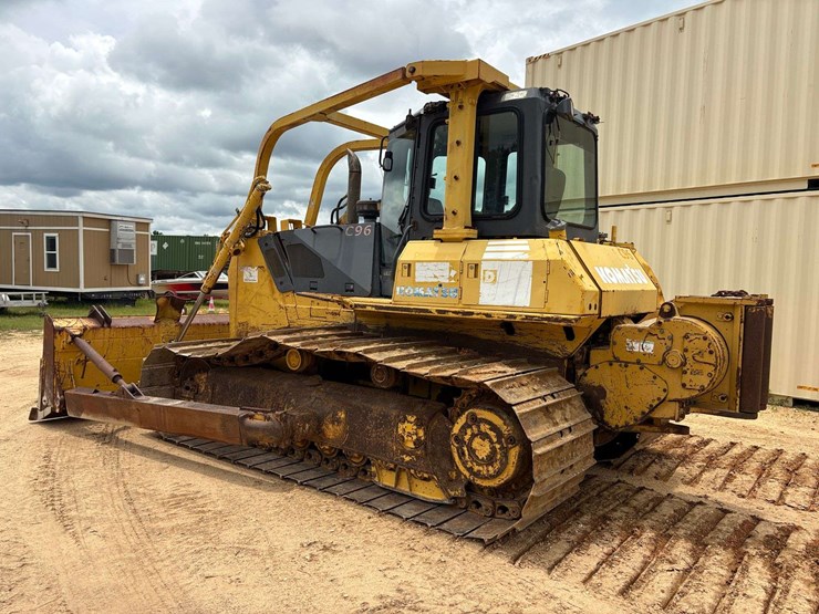 2004-komatsu-d65px-image-2