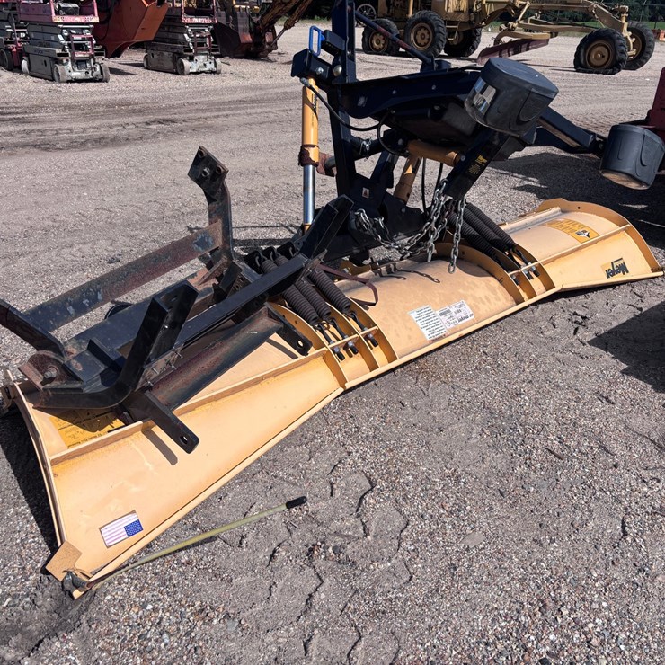 #39235 • MEYER 10FT ELECTRIC SNOW PLOW