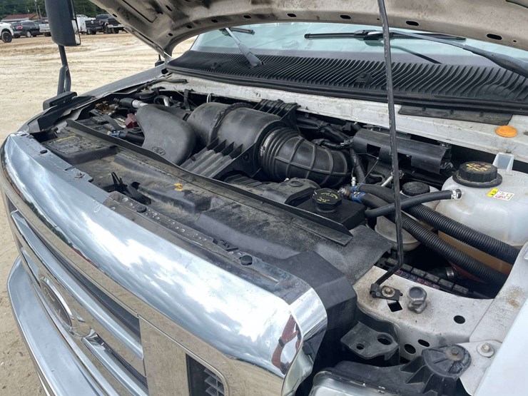 2010-ford-e450-image-7