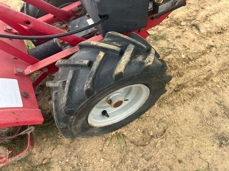 troy-bilt-super-bronco-image-11