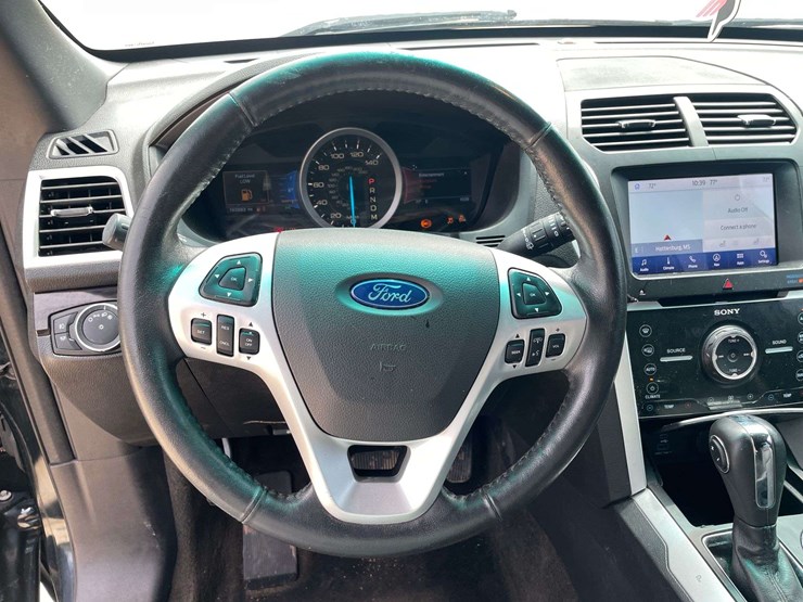 2014-ford-explorer-limited-image-12
