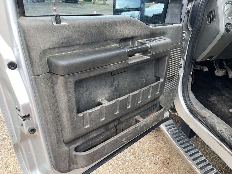 2011-ford-f250-image-9