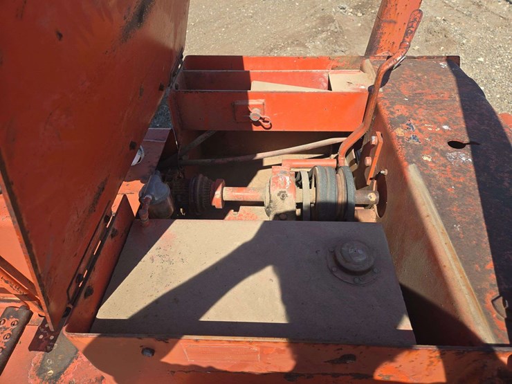 1970-ditch-witch-v30-image-13