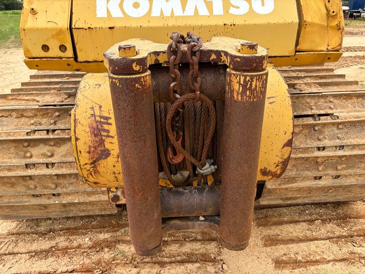 2004-komatsu-d65px-image-36