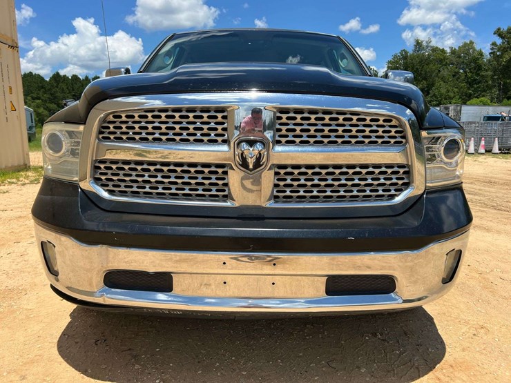 2013-ram-1500-laramie-image-5