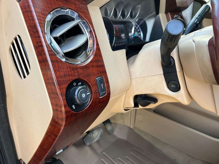ford-f250-king-ranch-image-25