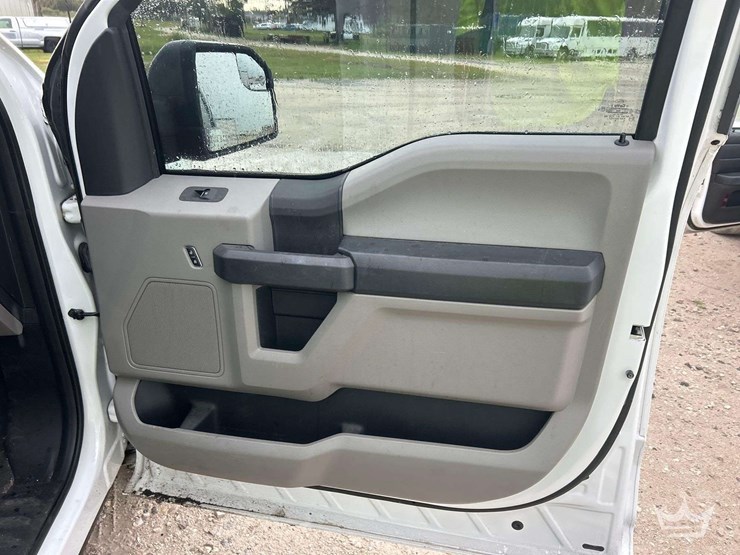 2015-ford-f150-image-18