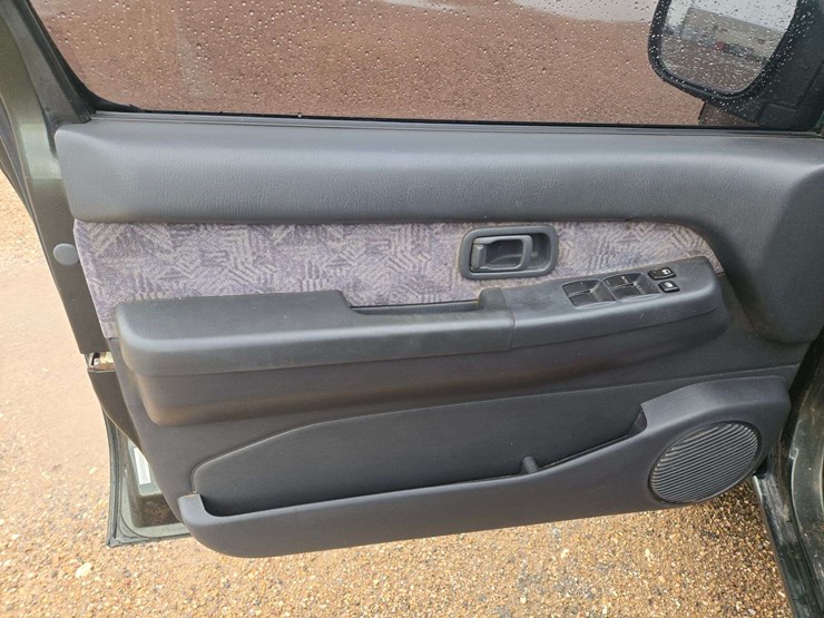 1999-nissan-pathfinder-image-18