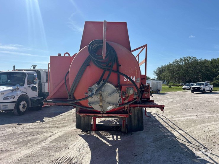 2012-tiger-44ft.-2,000-gallon-t/a-vacuum-tanker-trailer-image-23