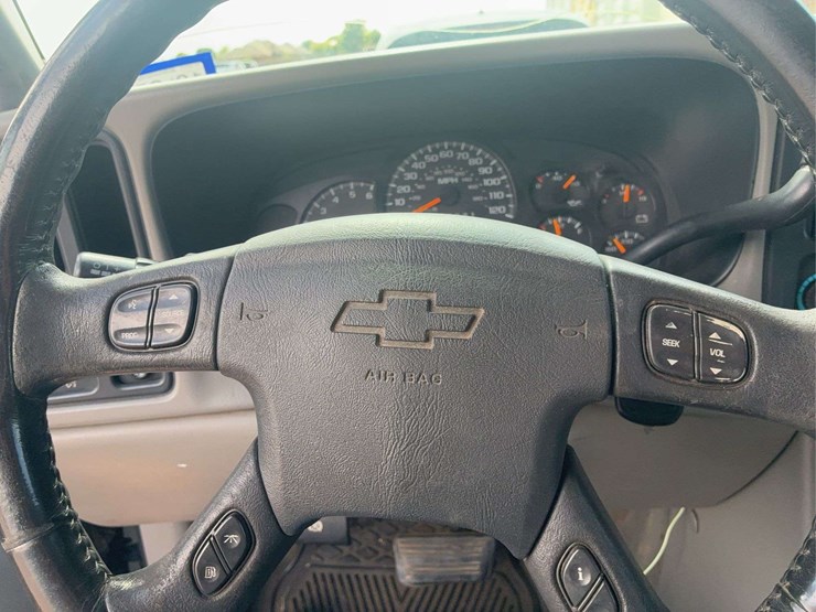 2006-chevrolet-silverado-1500-ls-image-17