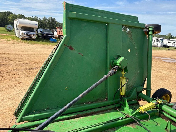 john-deere-18-image-13