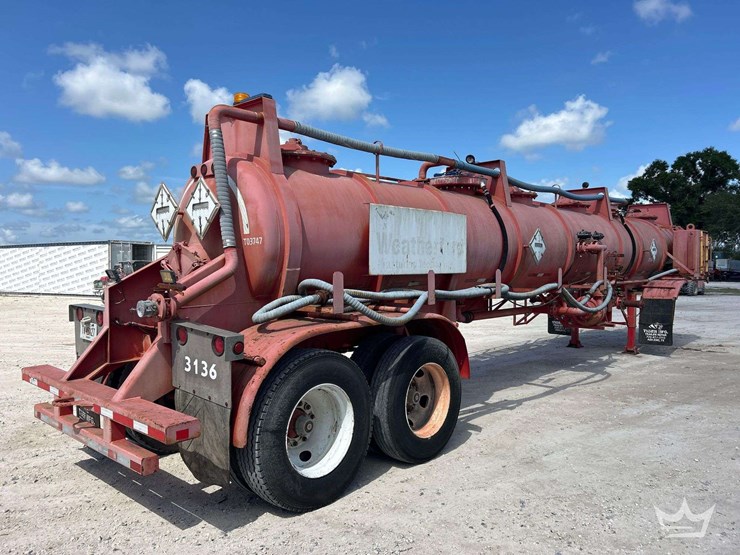 2011-tiger-44ft.-2,000-gallon-t/a-vacuum-tanker-trailer-image-3