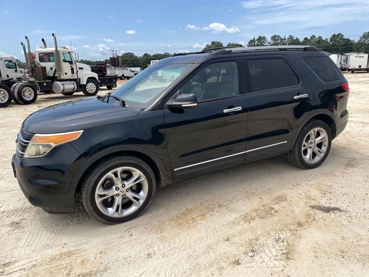 2014-ford-explorer-limited-image-1