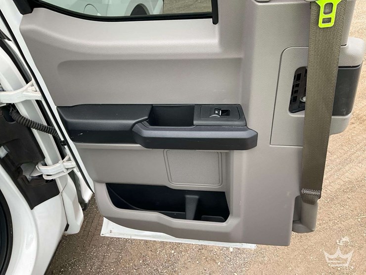 2016-ford-f150-image-19