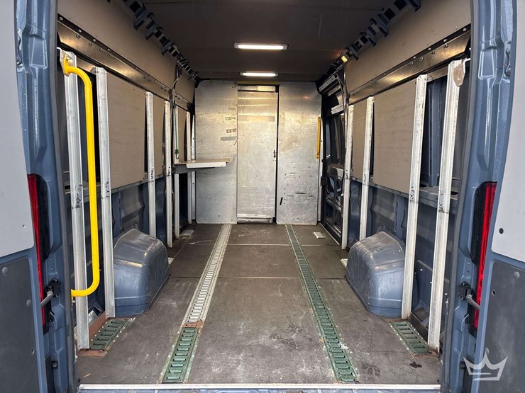 2019-ram-promaster-3500-image-16