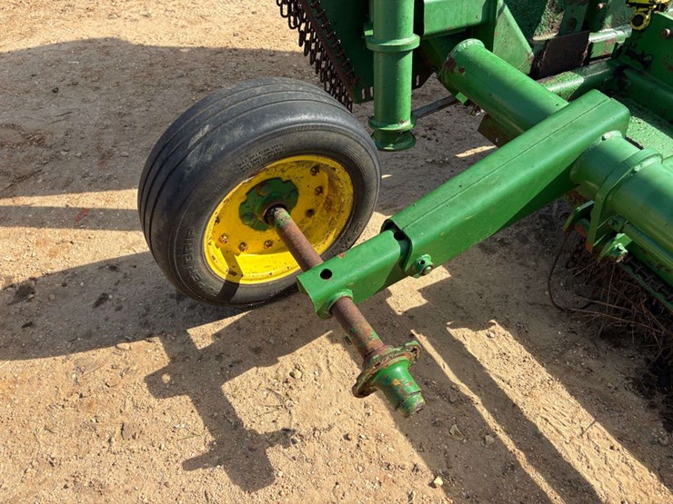 john-deere-18-image-17