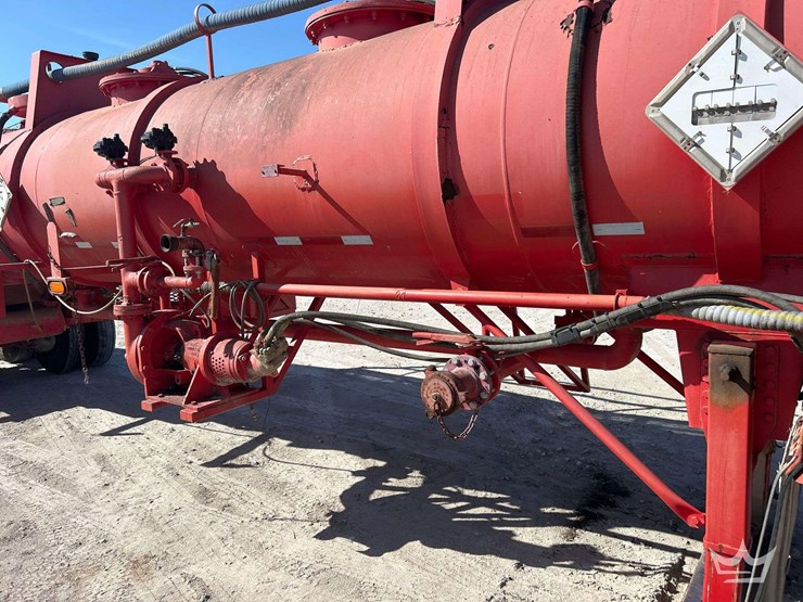 2012-tiger-44ft.-2,000-gallon-t/a-vacuum-tanker-trailer-image-15