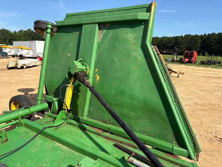 john-deere-18-image-12