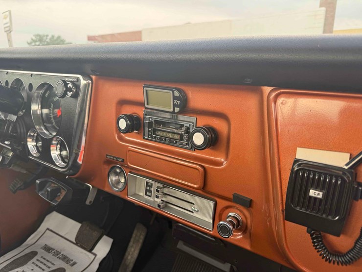 1970-chevrolet-c20-image-23